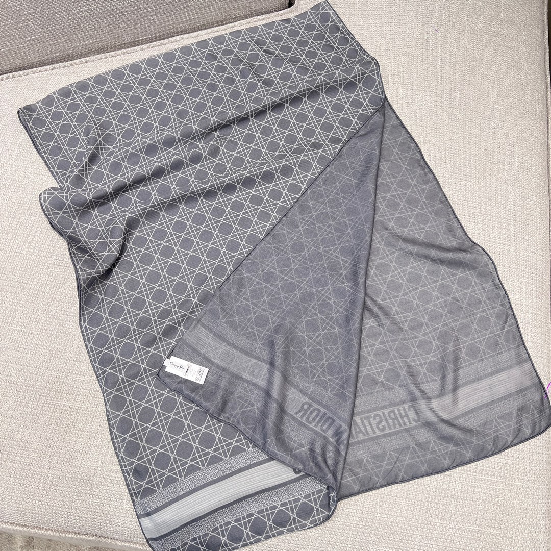 디올 Dior 스카프 70x200cm