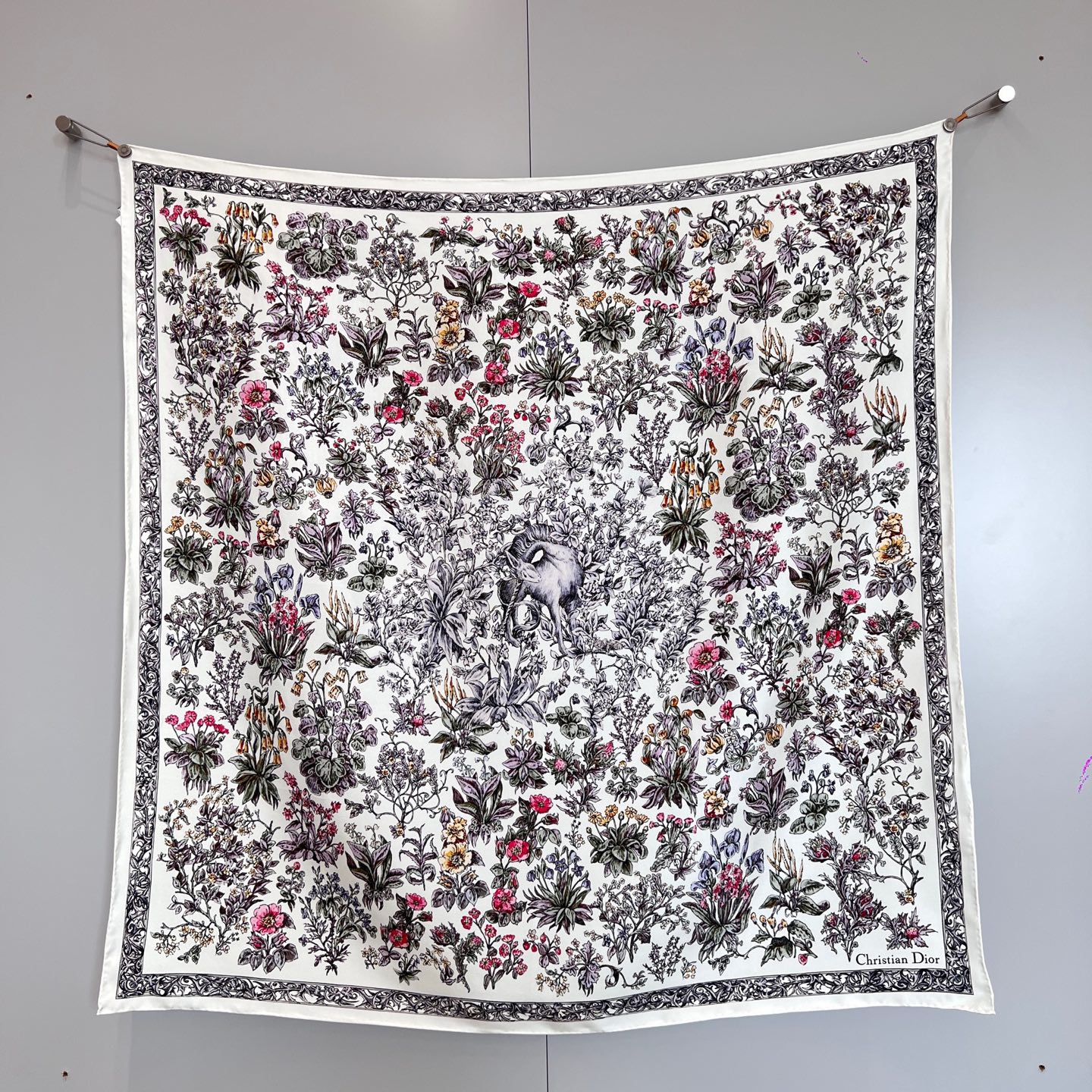 디올 Dior 스카프 90×90CM