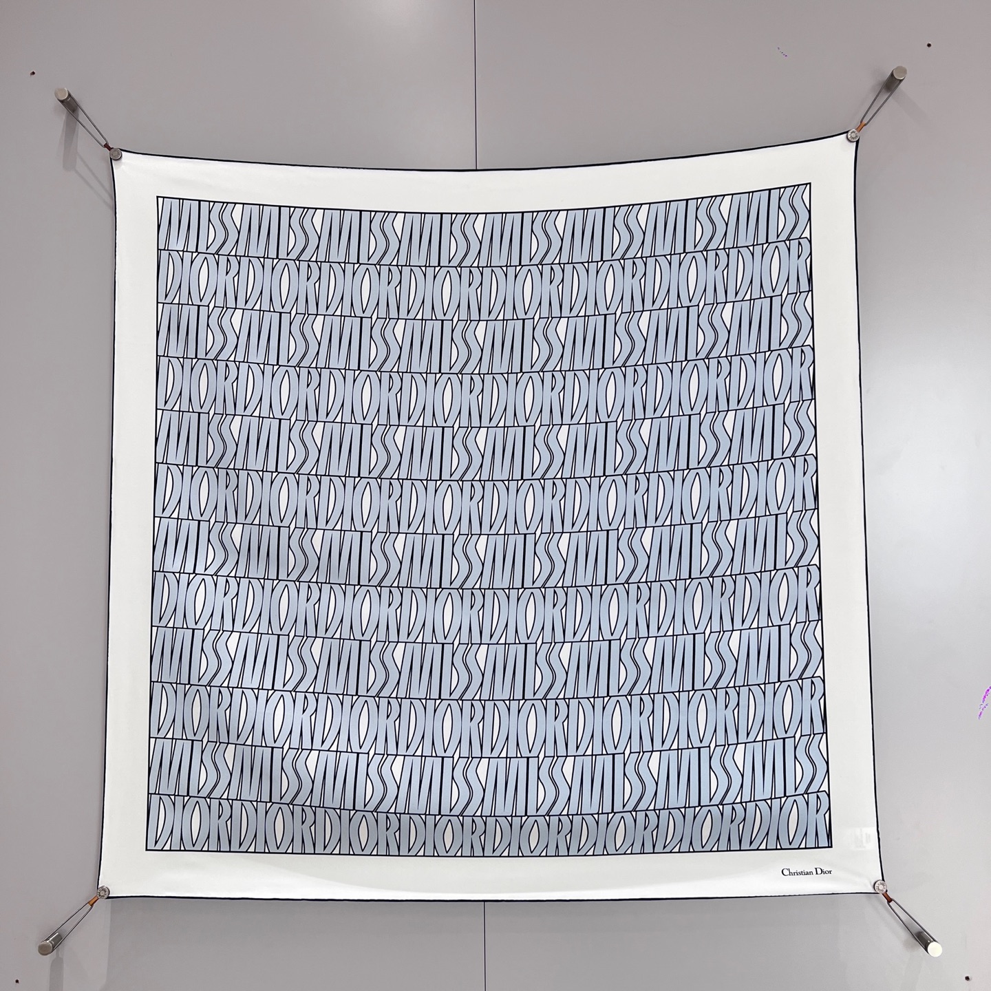 디올 Dior 스카프 90×90CM