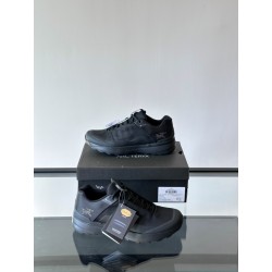 시조새 ARC'TERYX 스니커즈