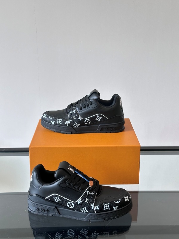 루이비통 Louis Vuitton 스니커즈