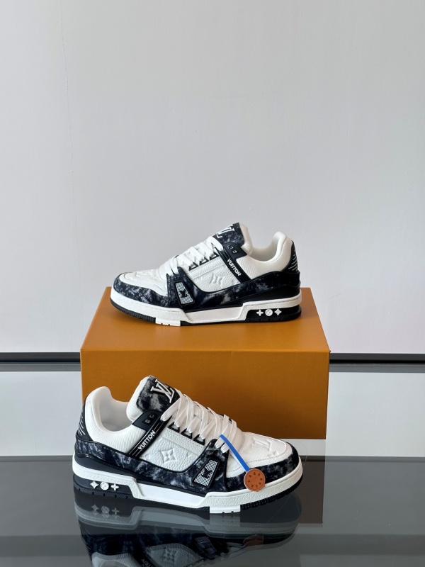루이비통 LV TRAINER 스니커즈