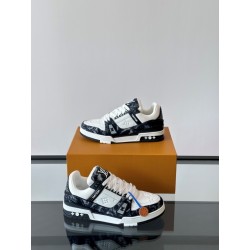 루이비통 LV TRAINER 스니커즈