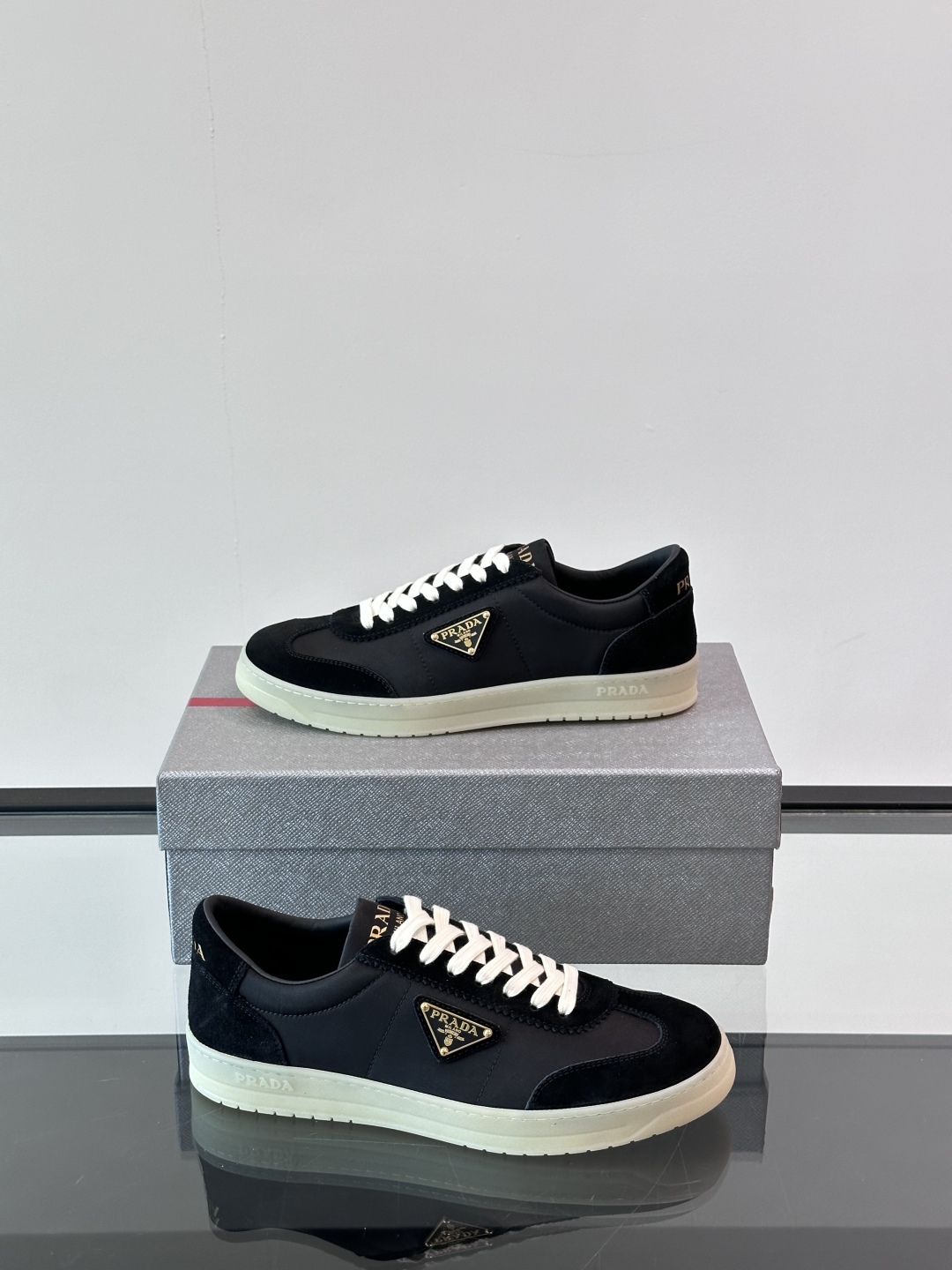 프라다 Prada 스니커즈