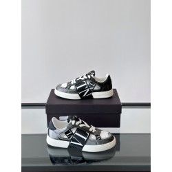 발렌티노 Valentino 스니커즈