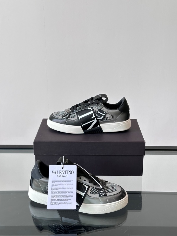 발렌티노 Valentino 스니커즈