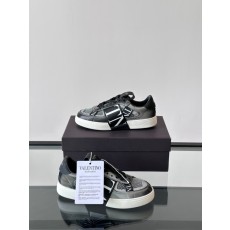 발렌티노 Valentino 스니커즈
