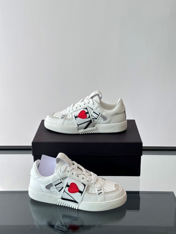 발렌티노 Valentino 스니커즈