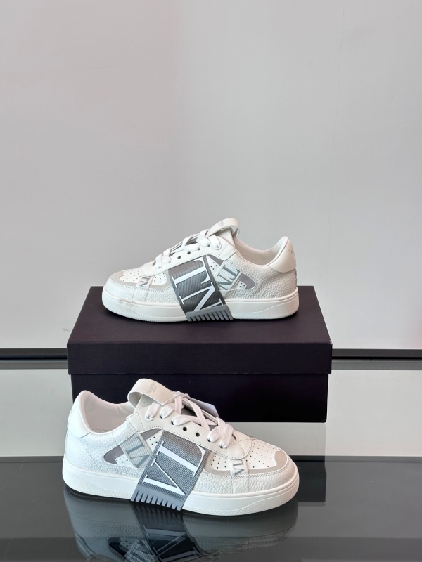 발렌티노 Valentino 스니커즈