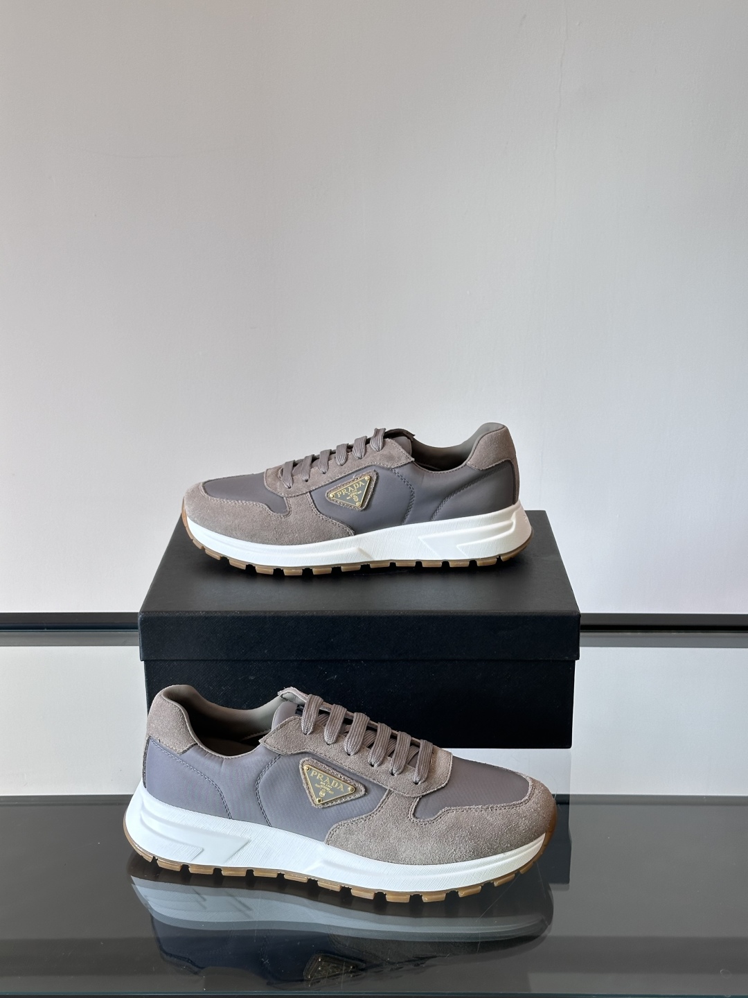 프라다 Prada 스니커즈