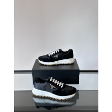 프라다 Prada 스니커즈