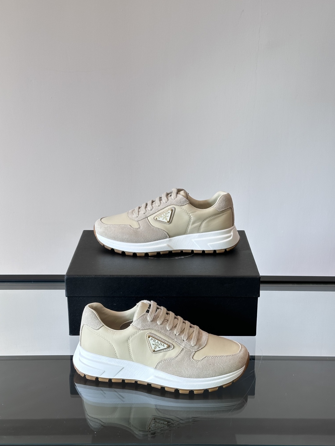 프라다 Prada 스니커즈