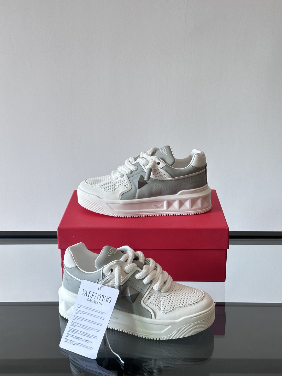 발렌티노 Valentino 스니커즈