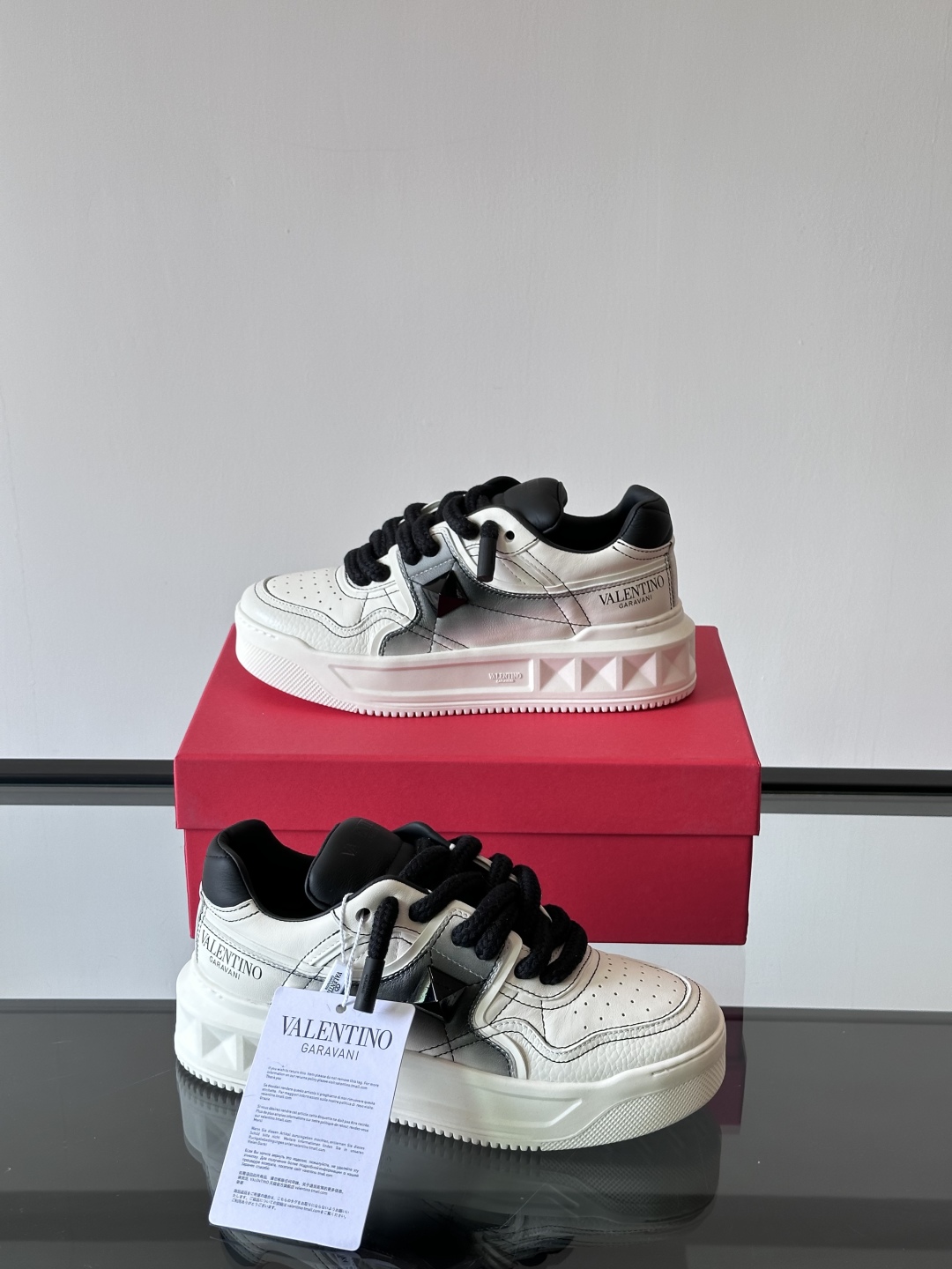 발렌티노 Valentino 스니커즈