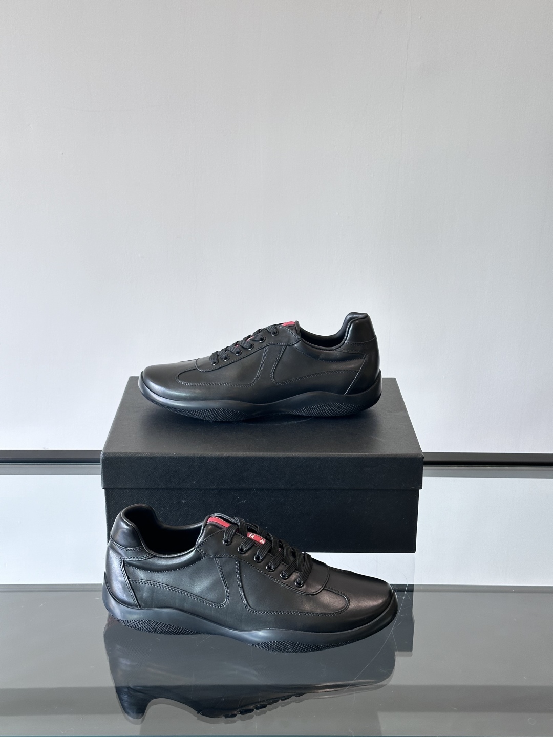 프라다 Prada 스니커즈