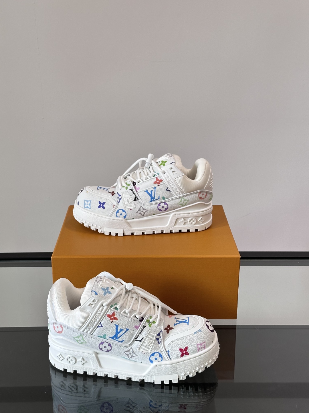 루이비통 LV TRAINER 스니커즈