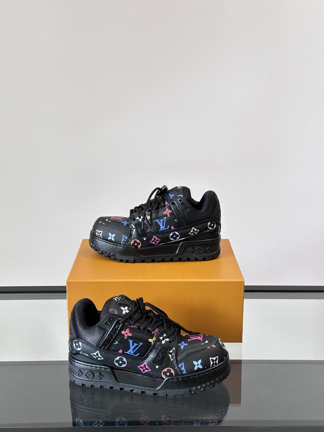 루이비통 LV TRAINER 스니커즈