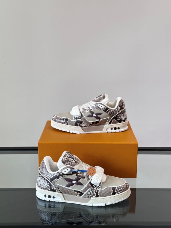 루이비통 LV TRAINER 스니커즈