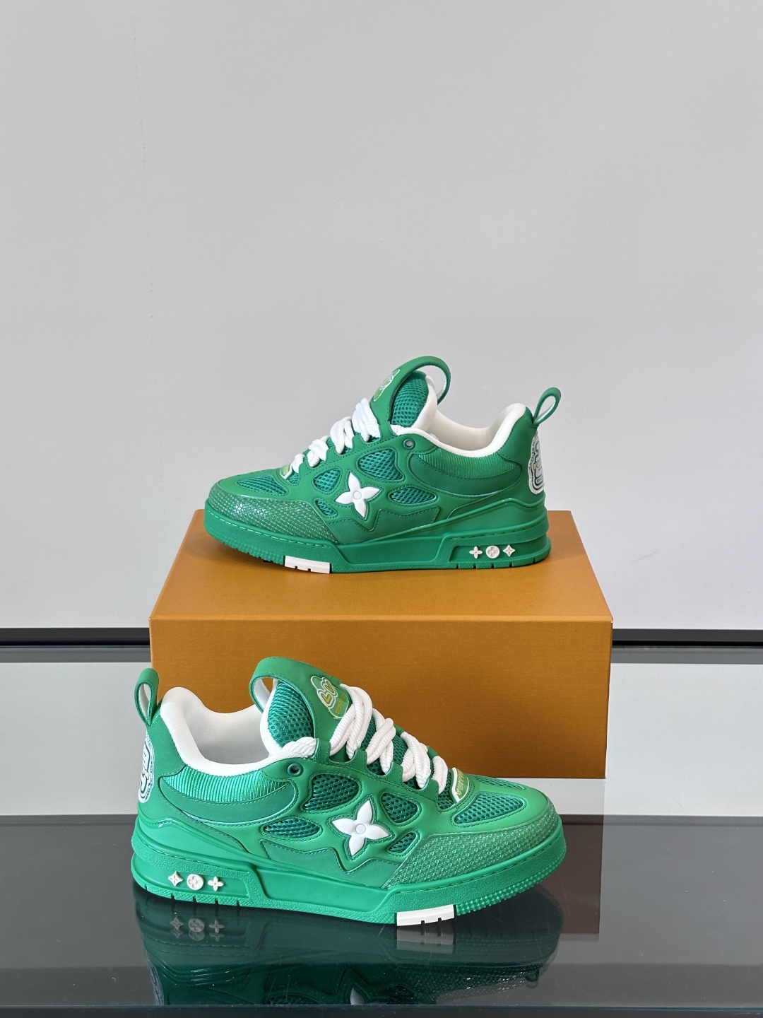 루이비통 LV TRAINER 스니커즈