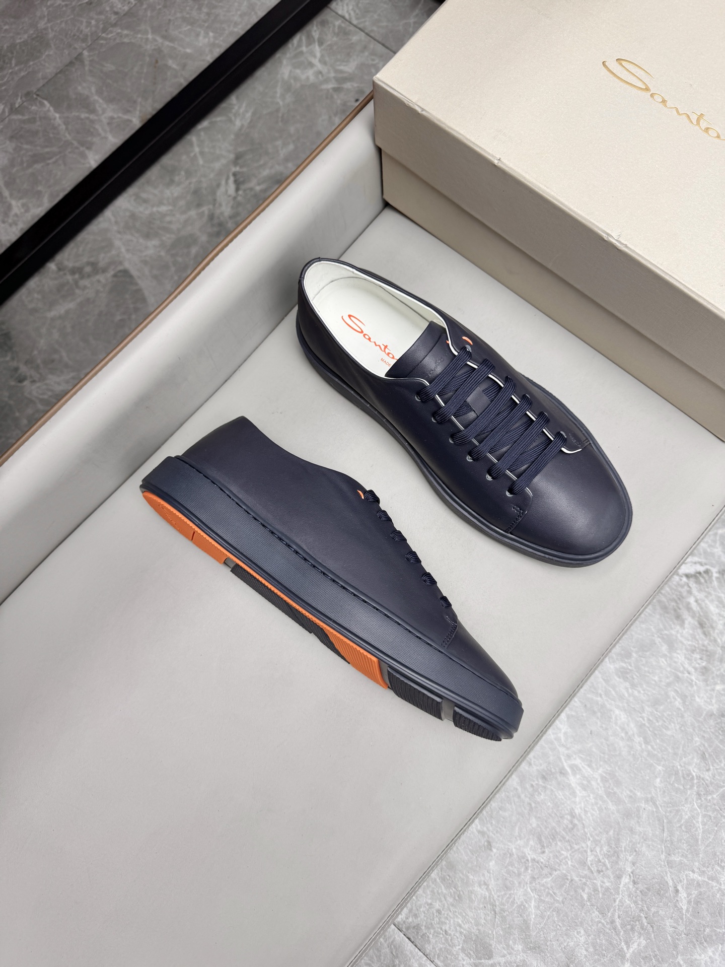세인트 토니 Santoni 스니커즈