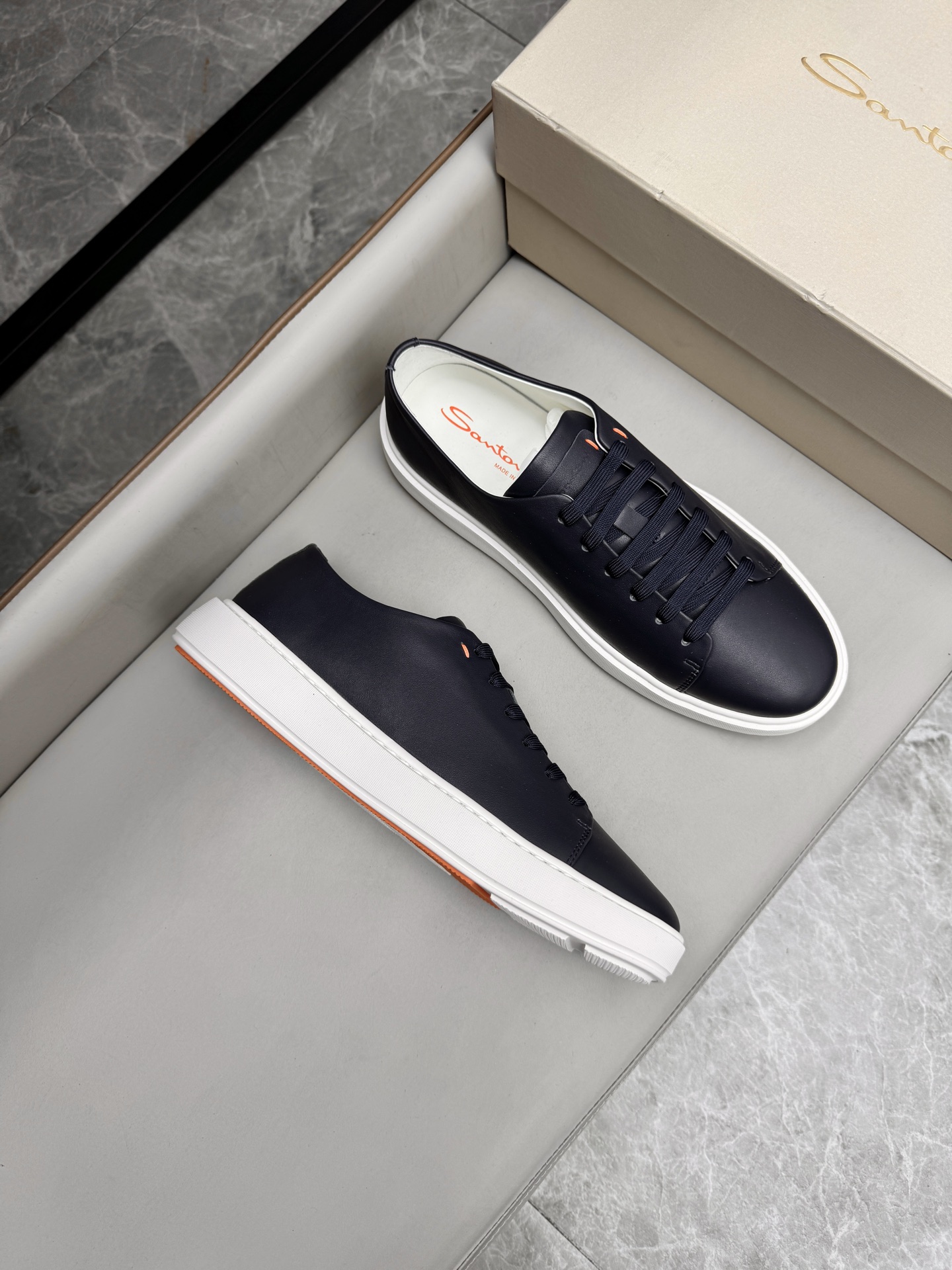 세인트 토니 Santoni 스니커즈