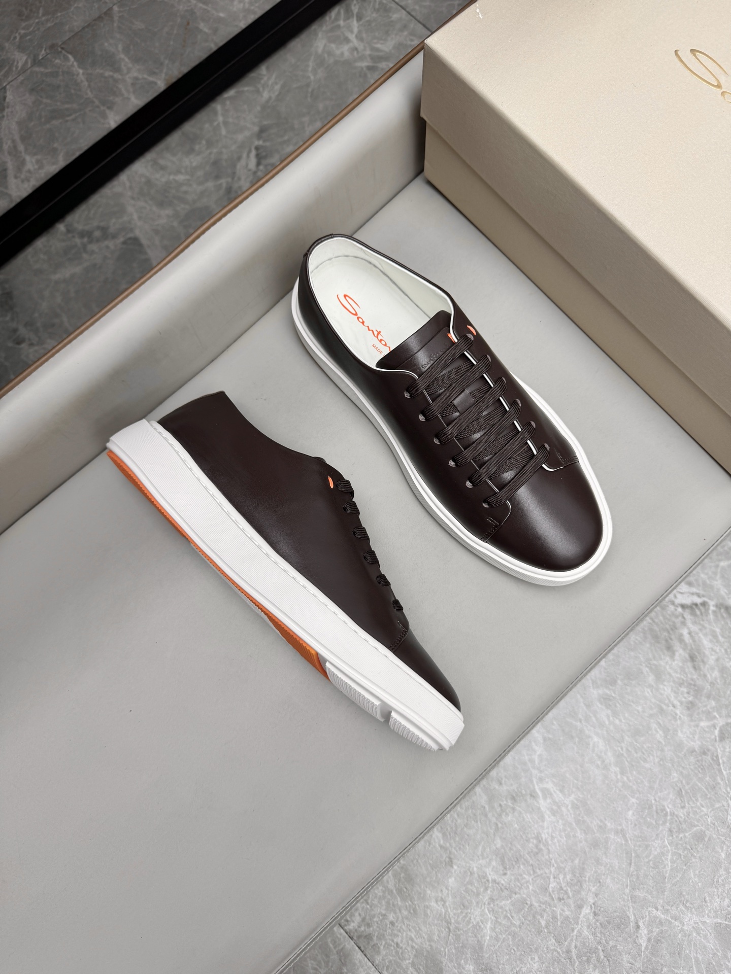 세인트 토니 Santoni 스니커즈