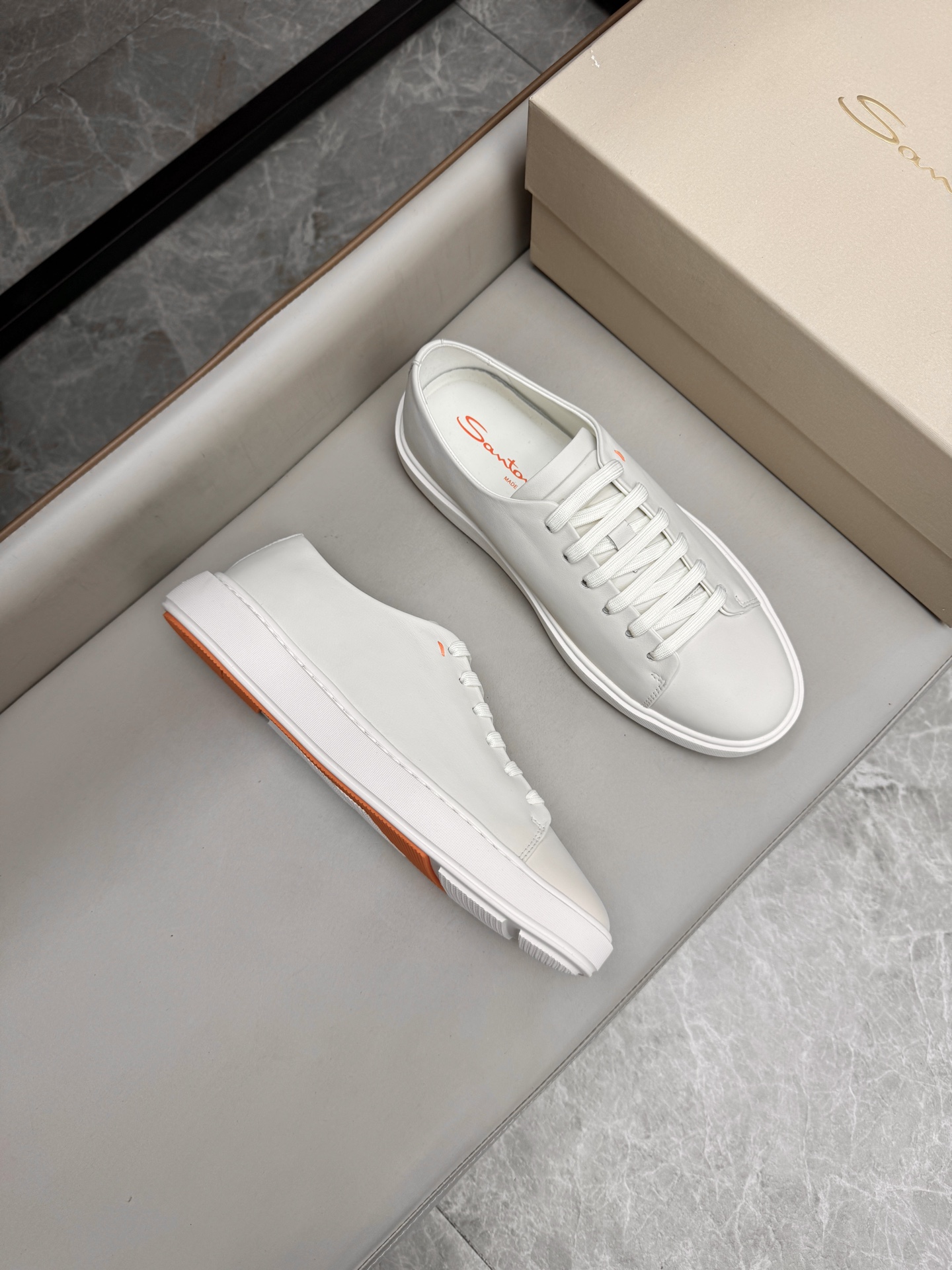 세인트 토니 Santoni 스니커즈