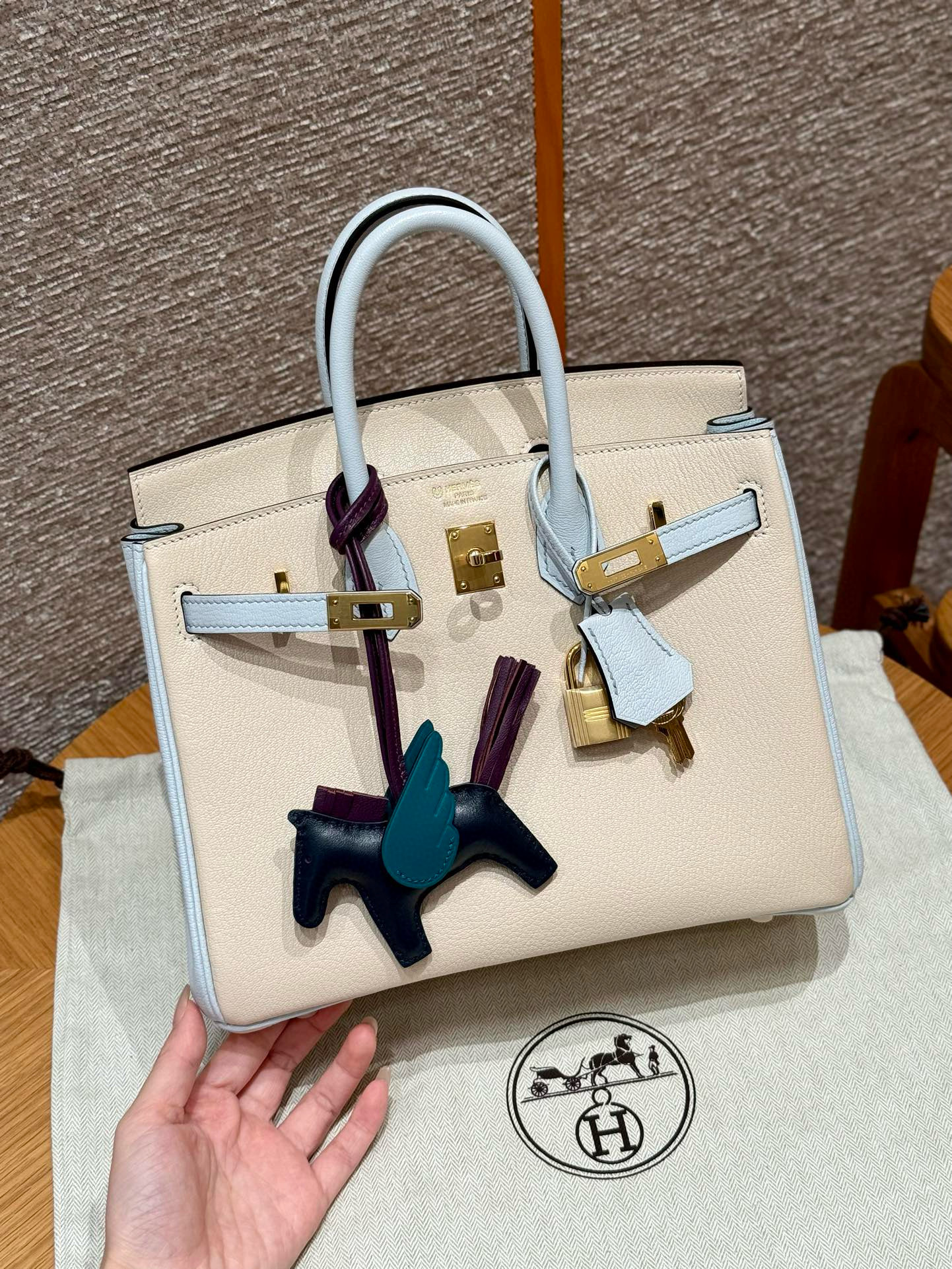 에르메스 Hermes Birkin 25cm Chèvre i2 Nata and T0 Blue Brume/gold