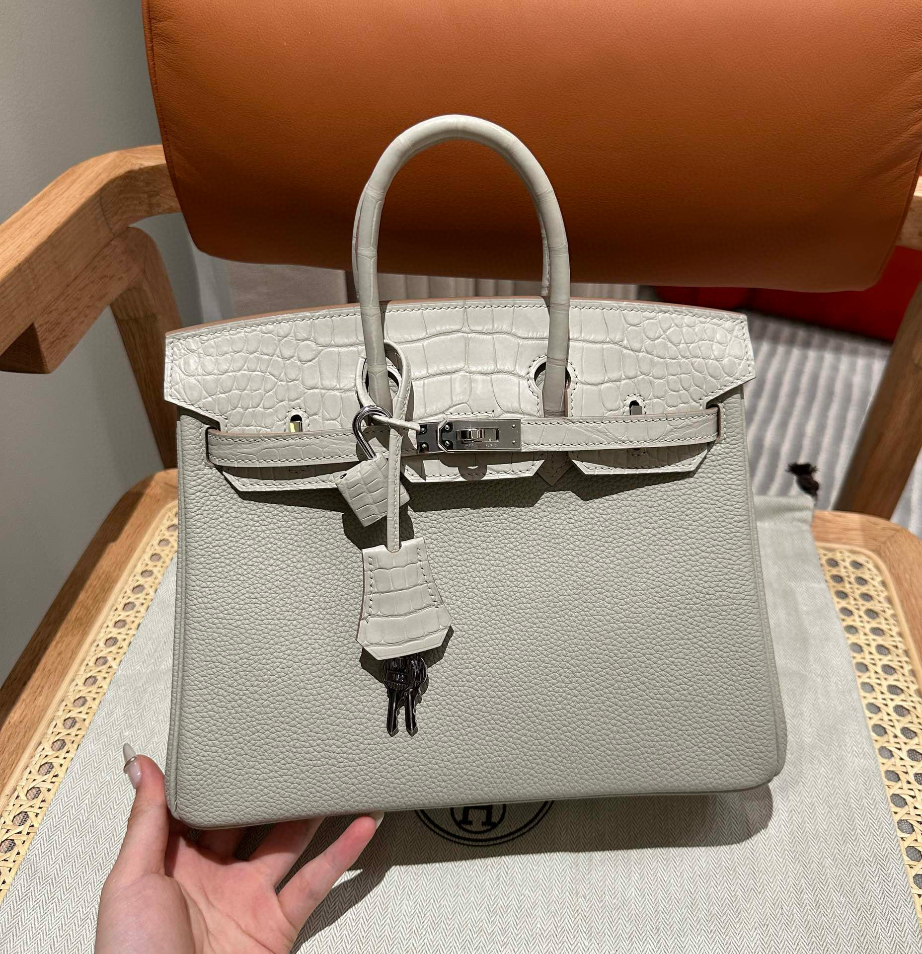 에르메스 Hermes Birkin Touch 25cm Togo and Matte Alligator 80 Gris Perle/silver