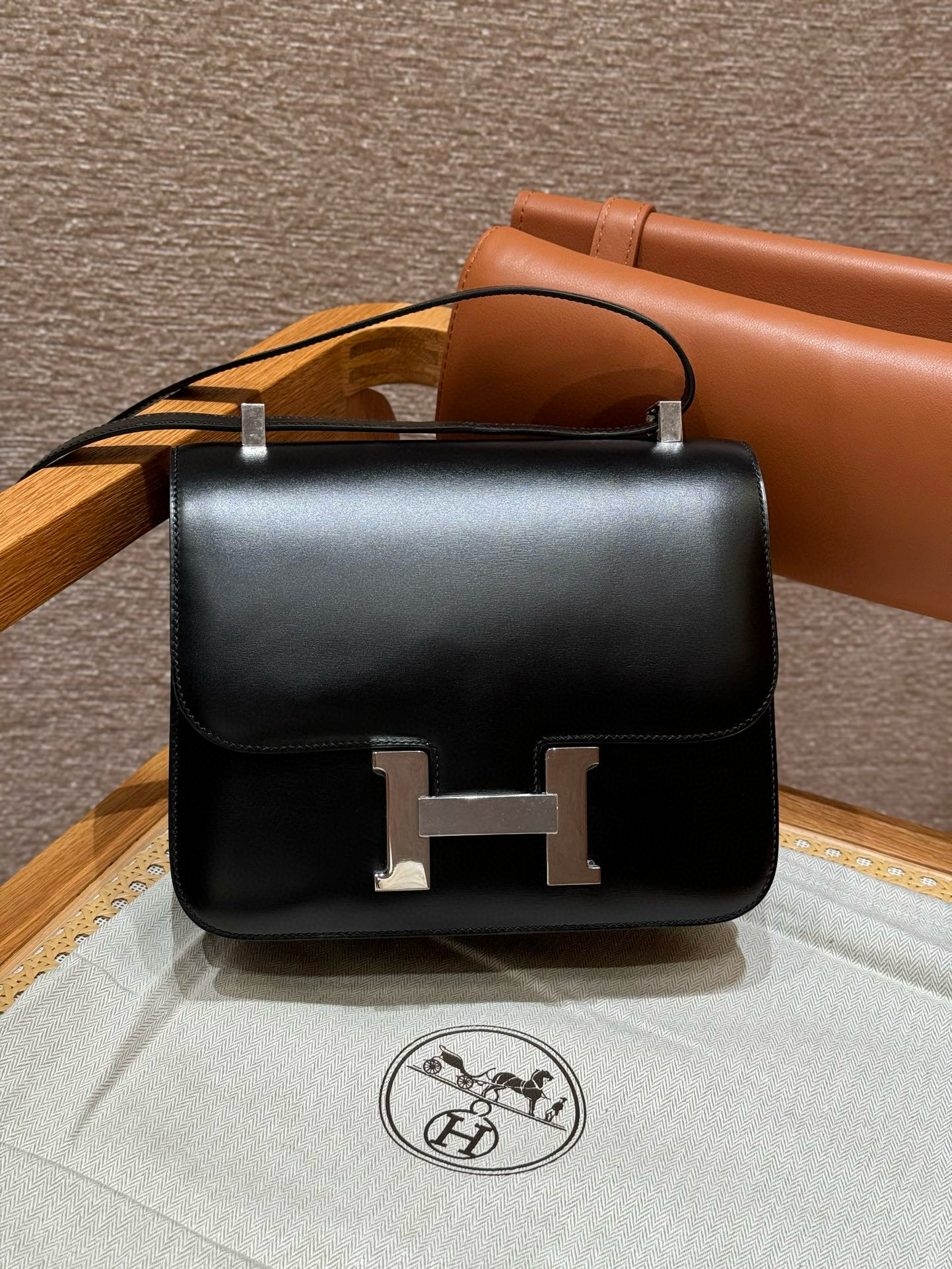 에르메스 Hermes Constance 24cm Box ck89 Noir/silver