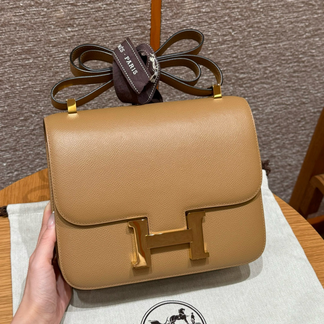에르메스 Hermes Constance 24cm Epsom 0M Chai/gold