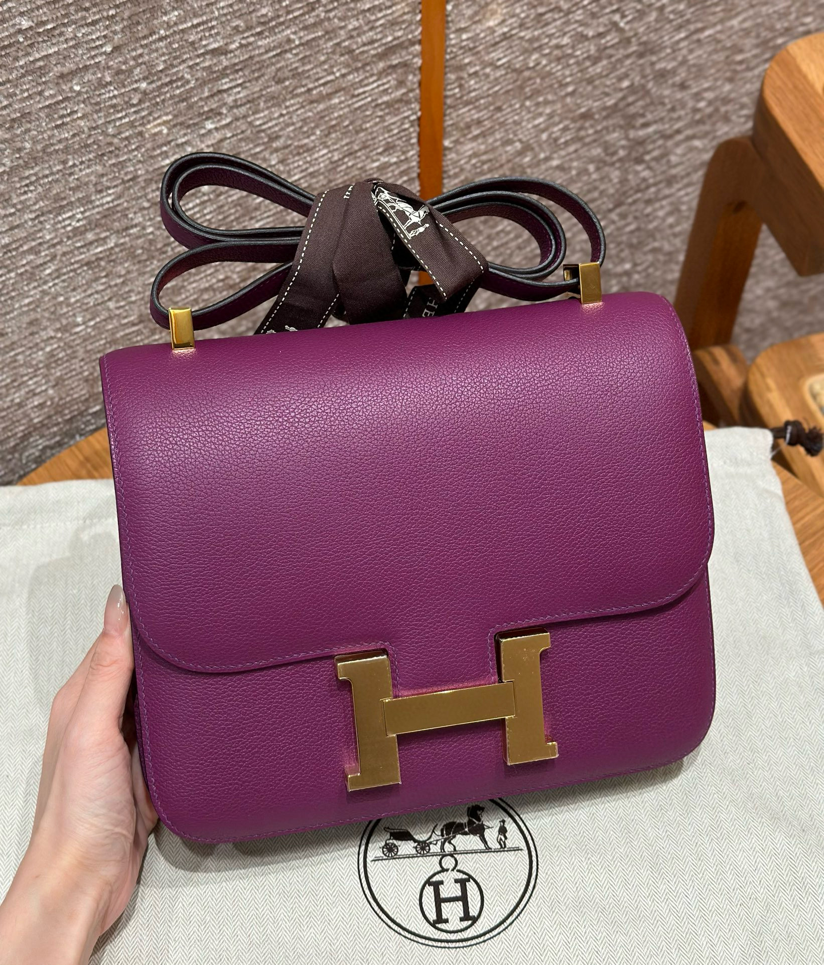 에르메스 Hermes Constance 24cm Evercolor P9 Anemone/gold