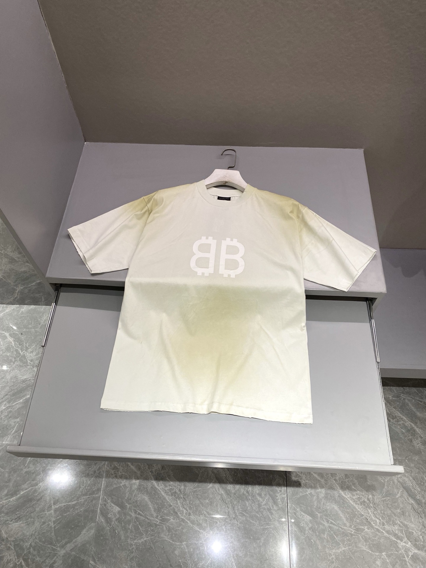 발렌시아가 Balenciaga 반팔 티셔츠