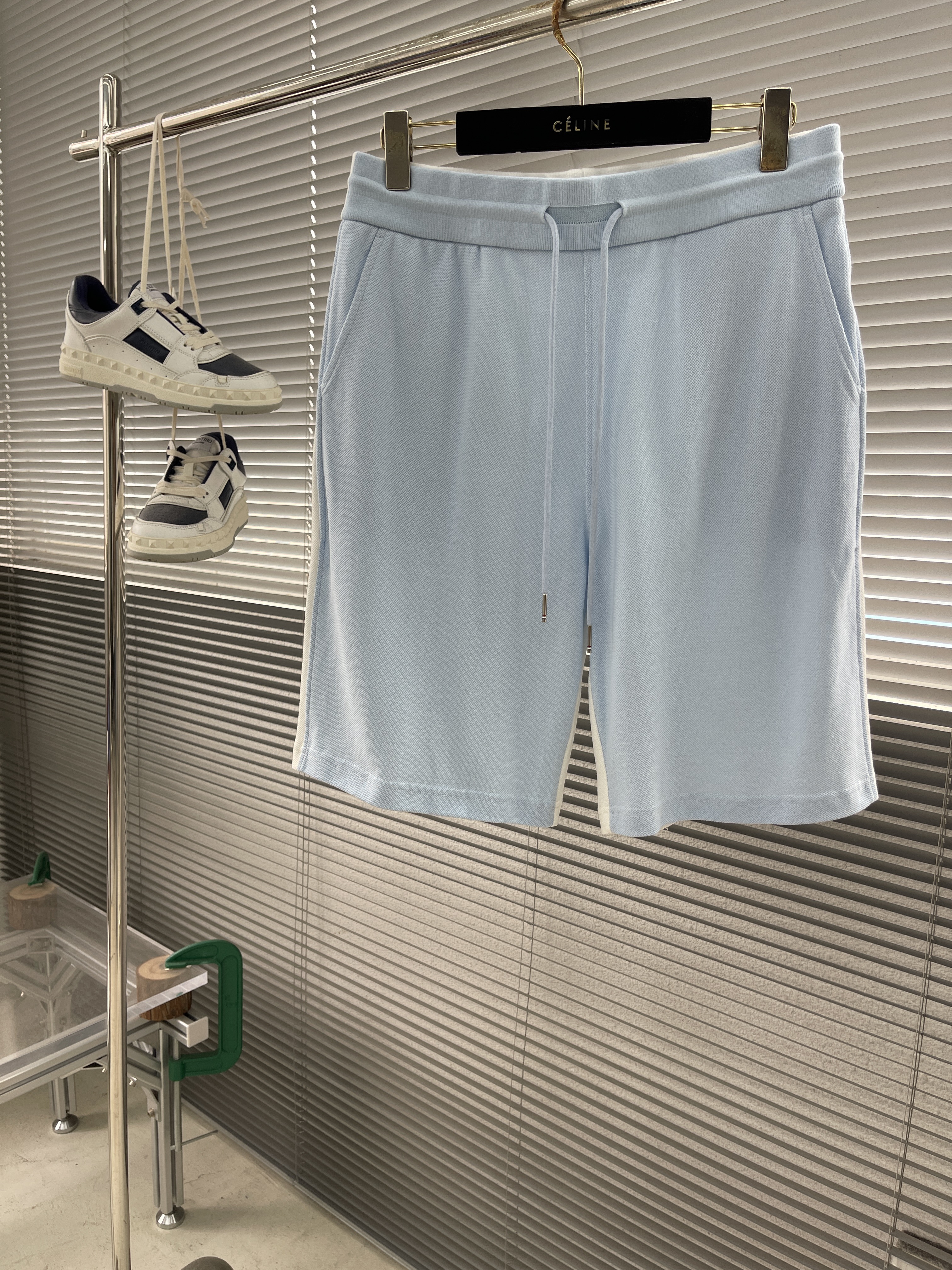 톰브라운 Thom Browne 반바지