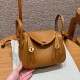 에르메스 Hermes Mini Lindy 19cm Clemence 2S Sesame/gold
