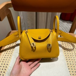 에르메스 Hermes Mini Lindy 19cm Clemence 9D Jaune/gold
