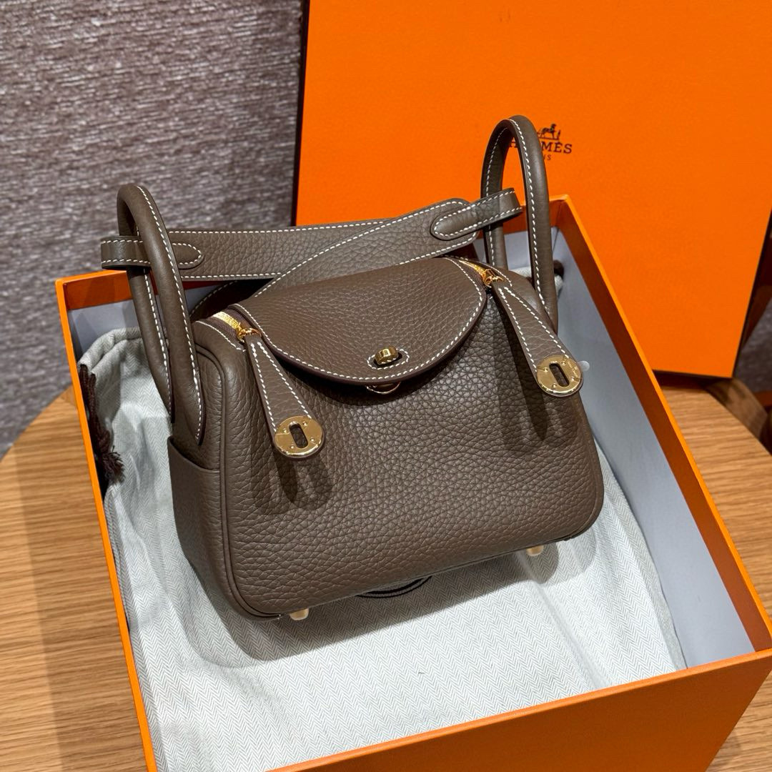 에르메스 Hermes Mini Lindy 19cm Clemence 18 Etoupe/gold