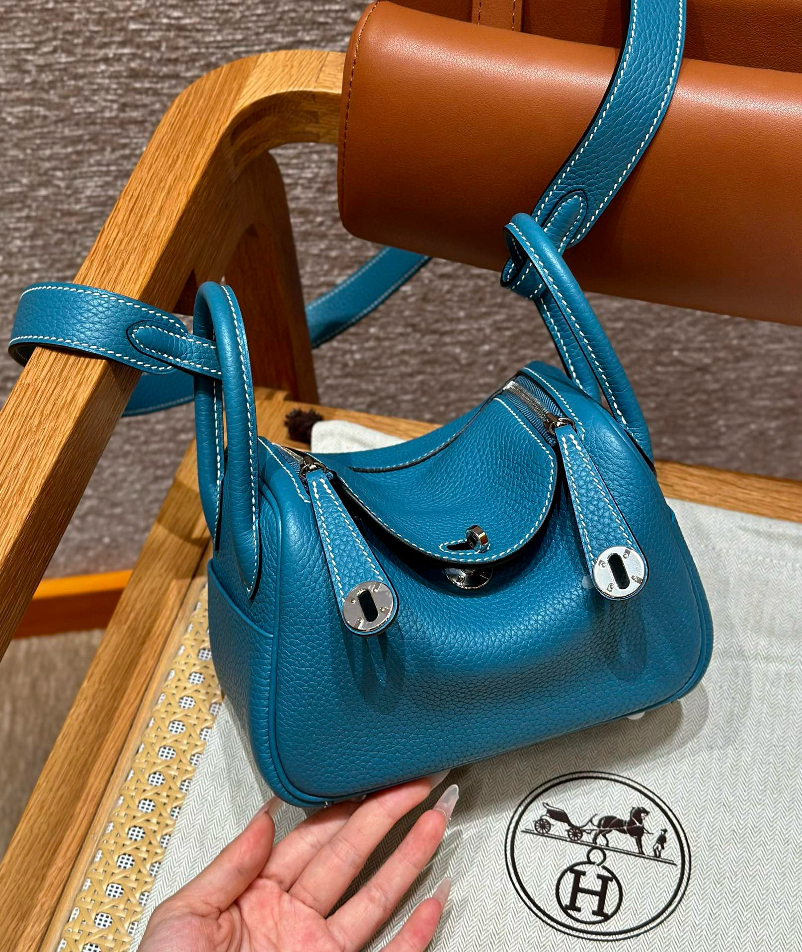 에르메스 Hermes Mini Lindy 19cm Clemence 75 Blue Jean/silver