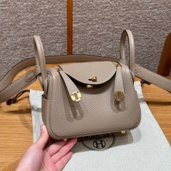 에르메스 Hermes Mini Lindy 19cm Clemence 81 Gris tourtrelle/gold