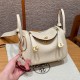 에르메스 Hermes Mini Lindy 19cm Clemence i2 Nata/gold