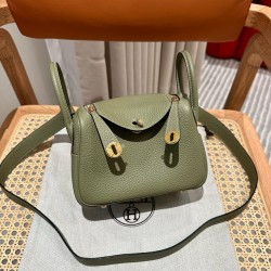에르메스 Hermes Mini Lindy 19cm Clemence Q1 Sauge/gold