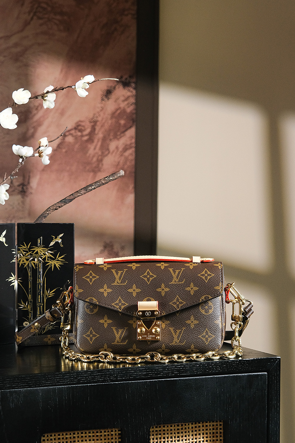 【GR】루이비통 Louis Vuitton M46279 Pochette Metis East West Monogram