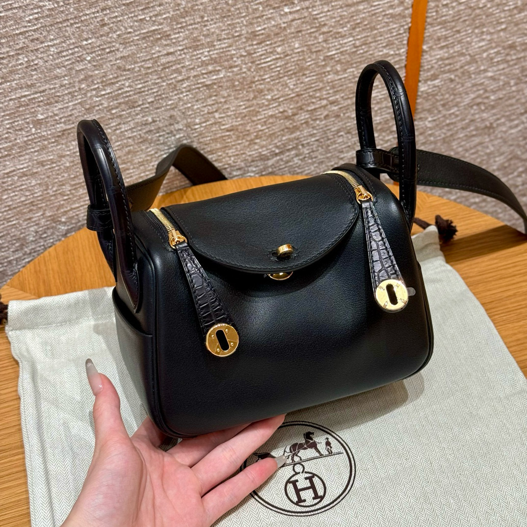 에르메스 Hermes Mini Lindy 19cm Swift 89 Noir/gold