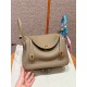 에르메스 Hermes Lindy 26cm Clemence 8Q Beige Marfa/gold