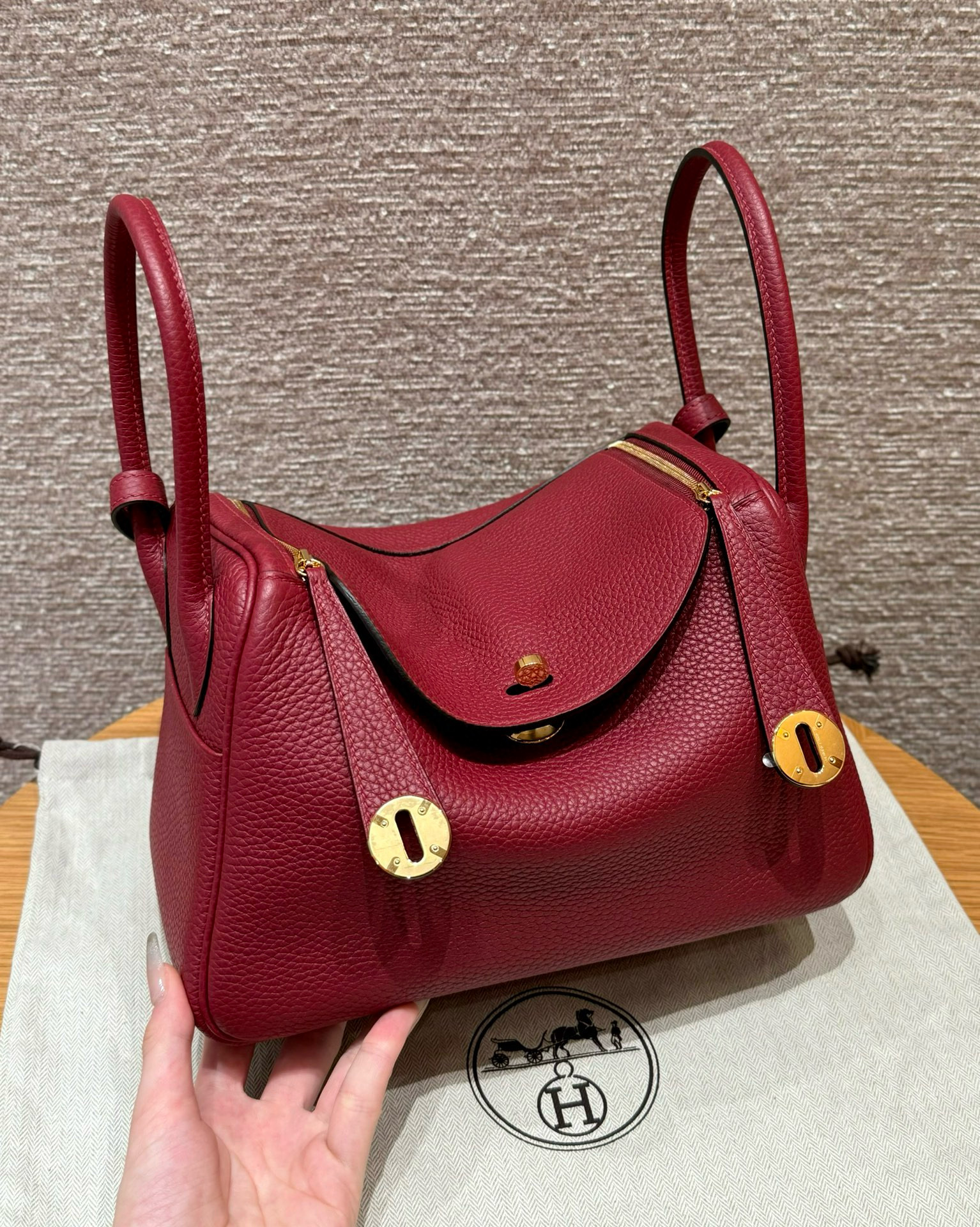 에르메스 Hermes Lindy 26cm Clemence K1 Rouge grenat/gold