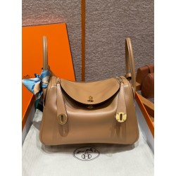 에르메스 Hermes Lindy 26cm Swift 0M Chai/gold