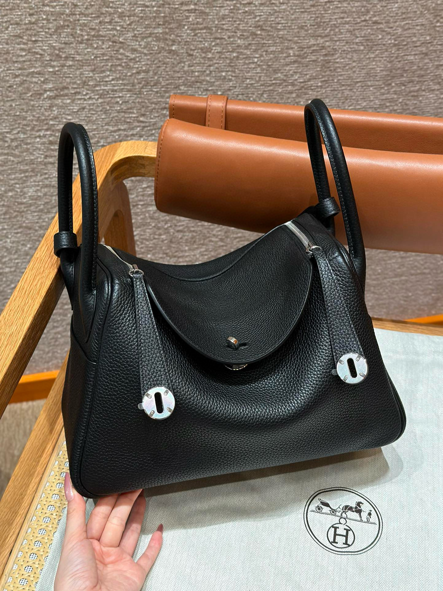 에르메스 Hermes Lindy 30cm Clemence 89 Noir/silver