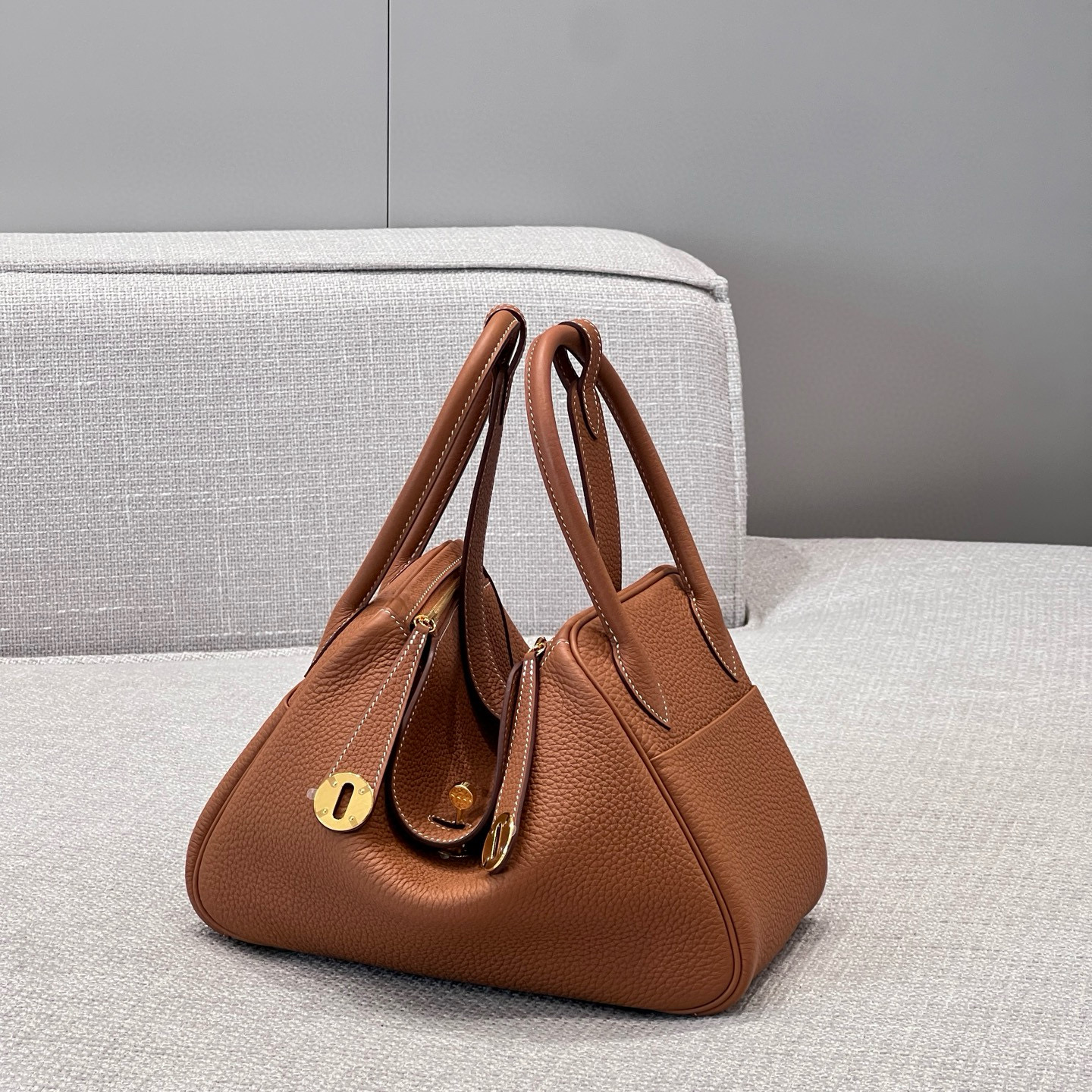 에르메스 Hermes Lindy 26cm TC 37 Gold/gold