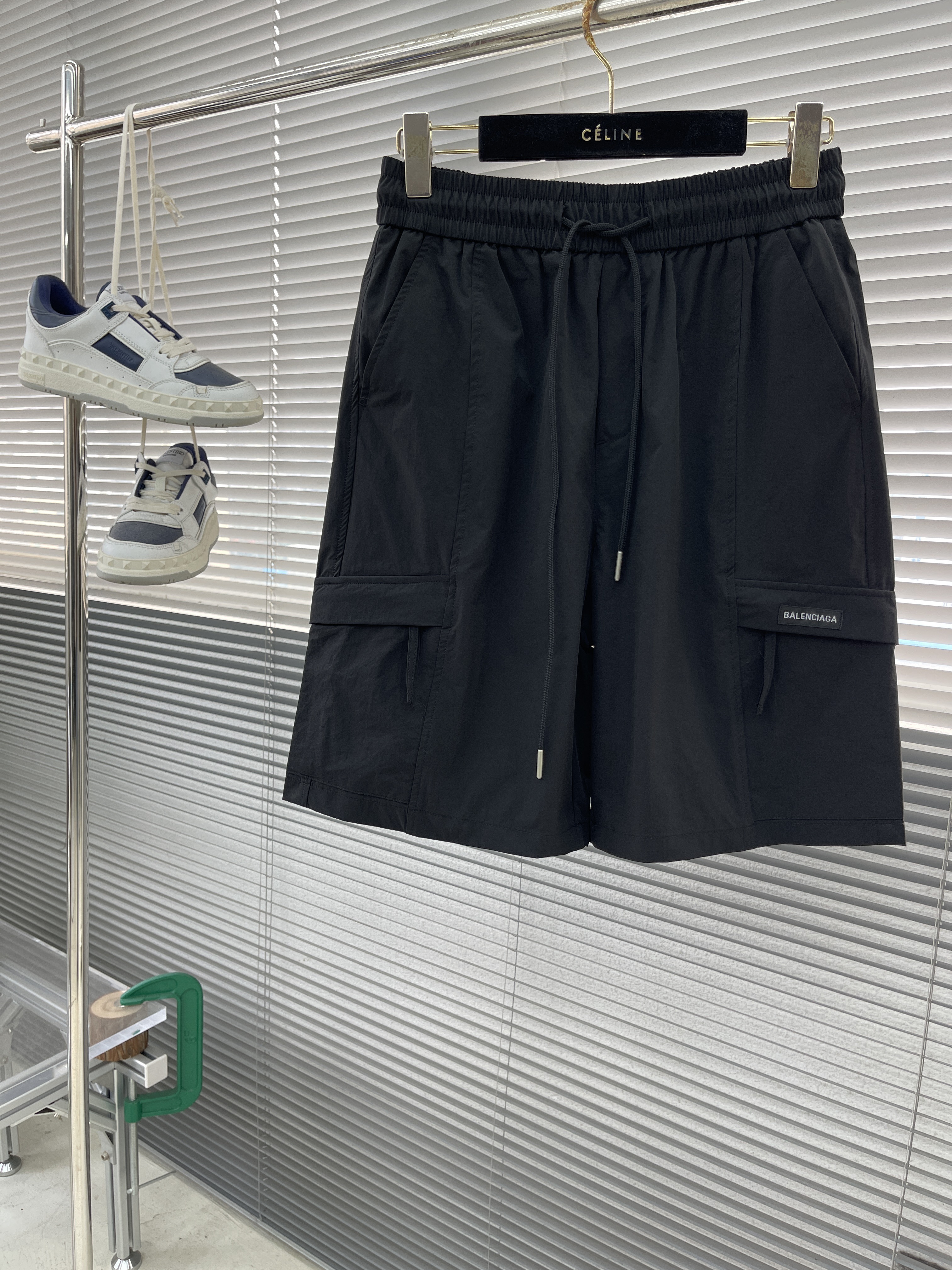 발렌시아가 Balenciaga 반바지