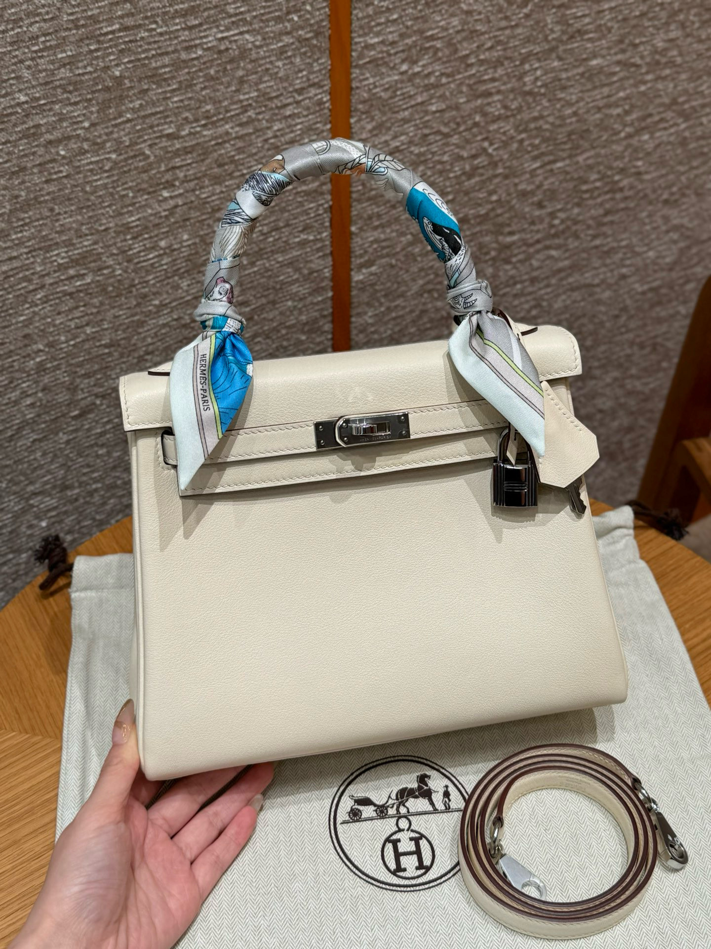 에르메스 Hermes Kelly 25cm Swift i2 Nata/silver